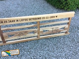 Leuning bank graveren